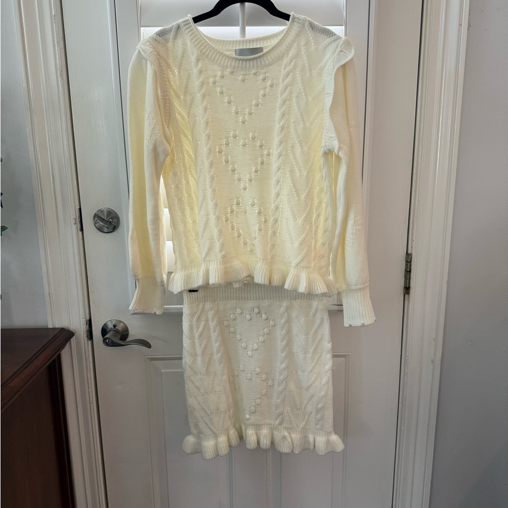 HAUSEN Lightweight Cream Knit Sweater & Skirt Set. Size Small.